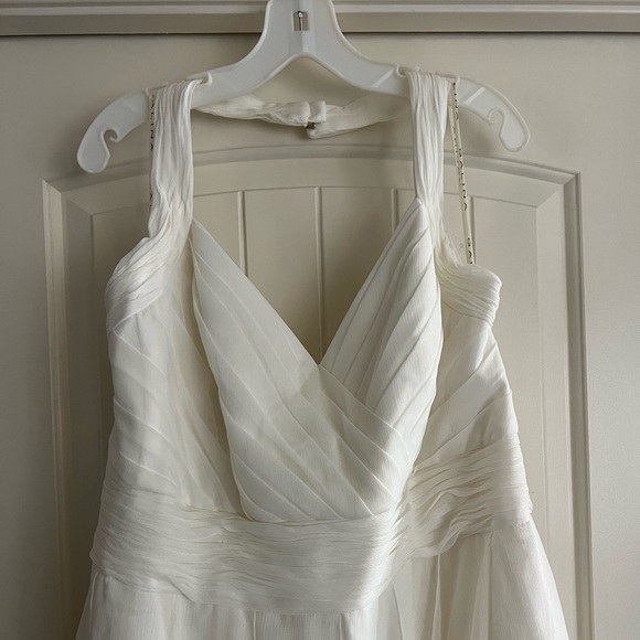 Chiffon Wedding dress - Picture 9 of 15